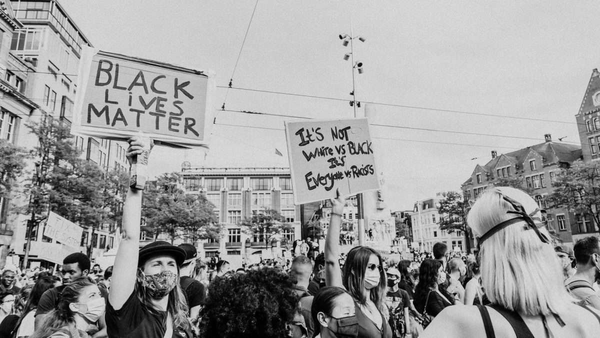 ハーバード大学デザイン大学院のウェブサイトで紹介されている、黒人人種差別反対のデザイン運動体 Design as Protest の取り組み